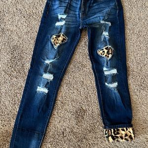 Kancan skinny distressed animal print jeans sz 13/30 SUPER CUTE! Worn once!